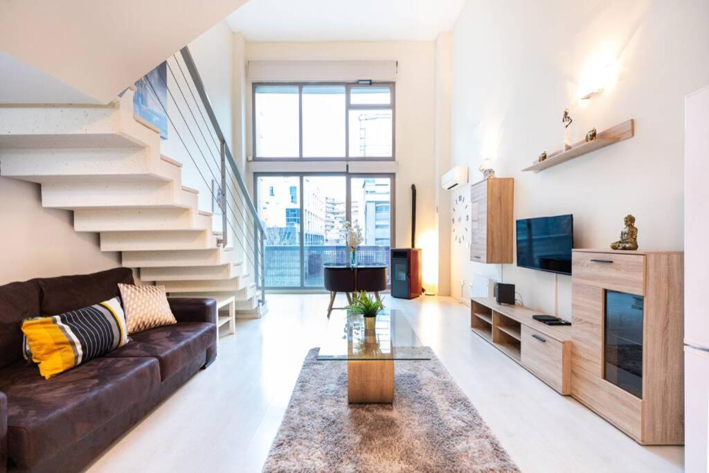 Oshun Sanchinarro Apartment Madrid Exterior photo