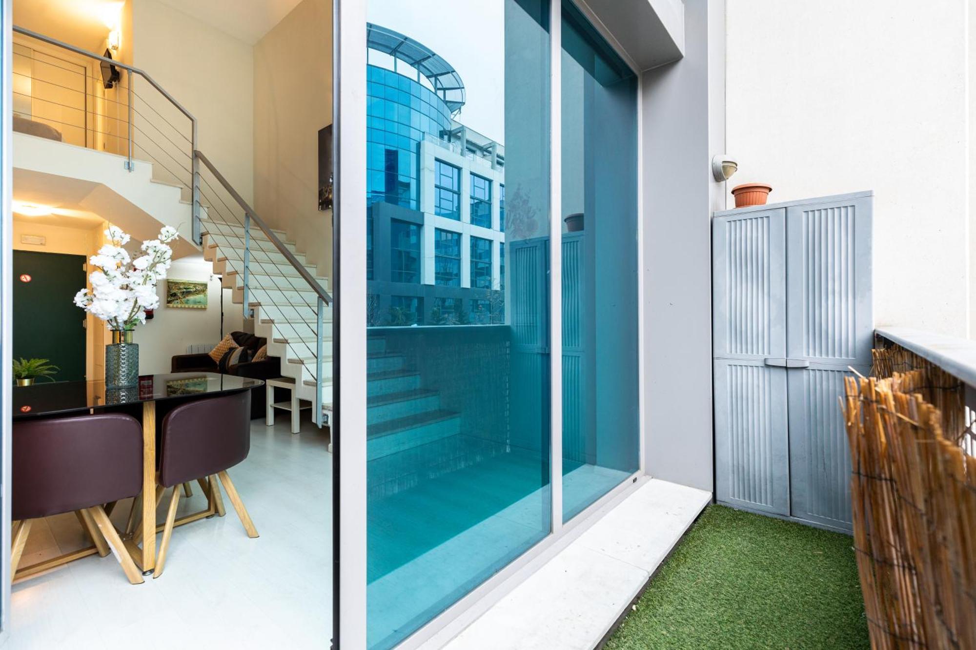 Oshun Sanchinarro Apartment Madrid Exterior photo