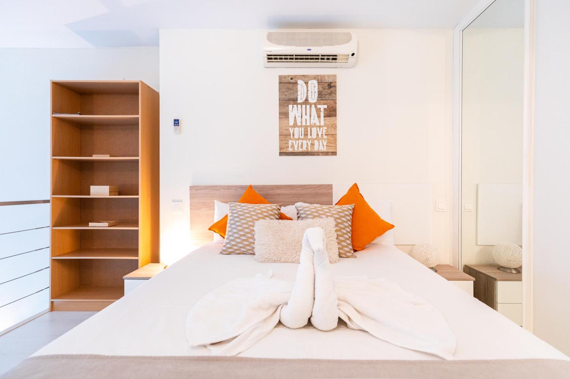 Oshun Sanchinarro Apartment Madrid Exterior photo